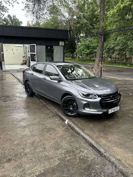 Onix Premier 2 Turbo AT Plus