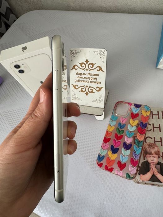 Продам IPHONE 11 на 128 гб в отличном состоянии