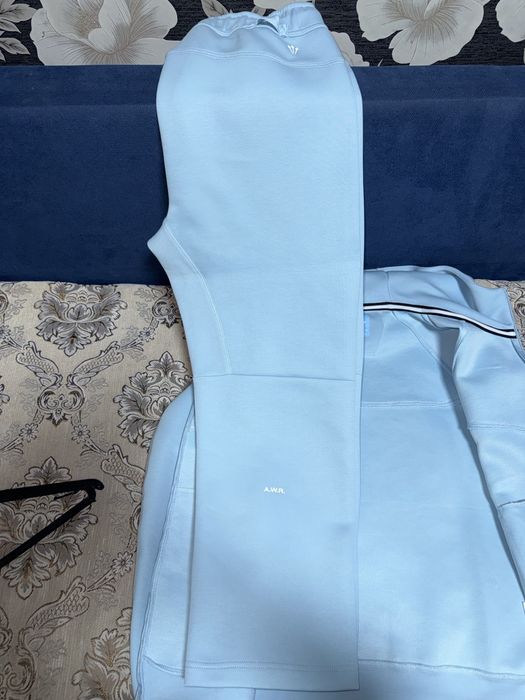 Nike Tech Fleece Голубого цвета