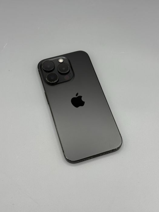 iPhone 15 Pro | 128 GB | Baterie 88% | Black Titanium | Punct ecran