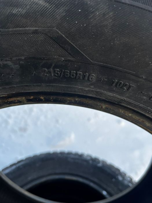 Продам  резину .