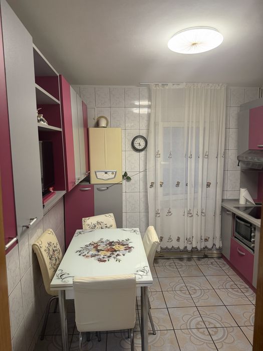 Apartament cu o camera de inchiriat