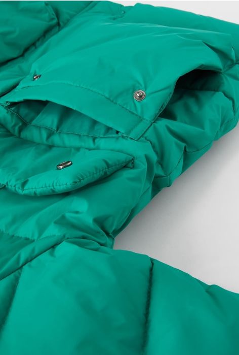 Продавам чисто ново пухено яке пълнеж 277 гр. на фирмата Зара