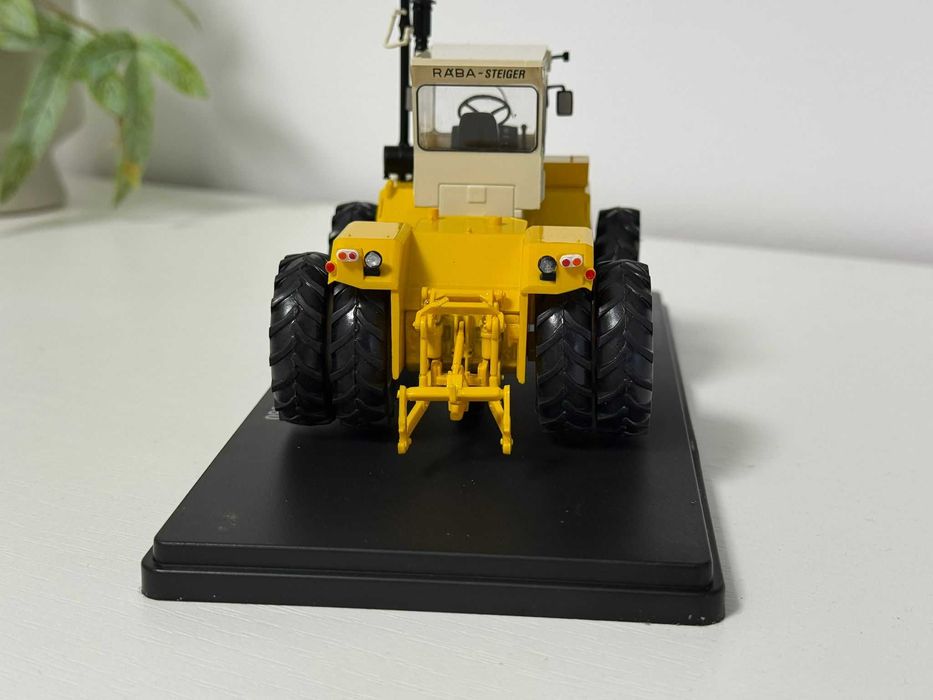 macheta raba steiger 1:43 NOU