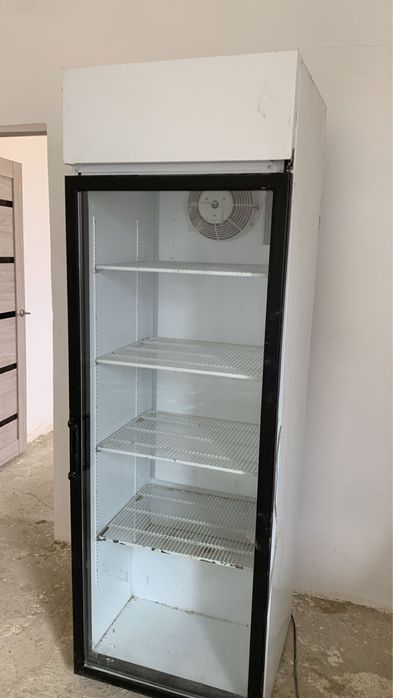 Холодильник, витринный