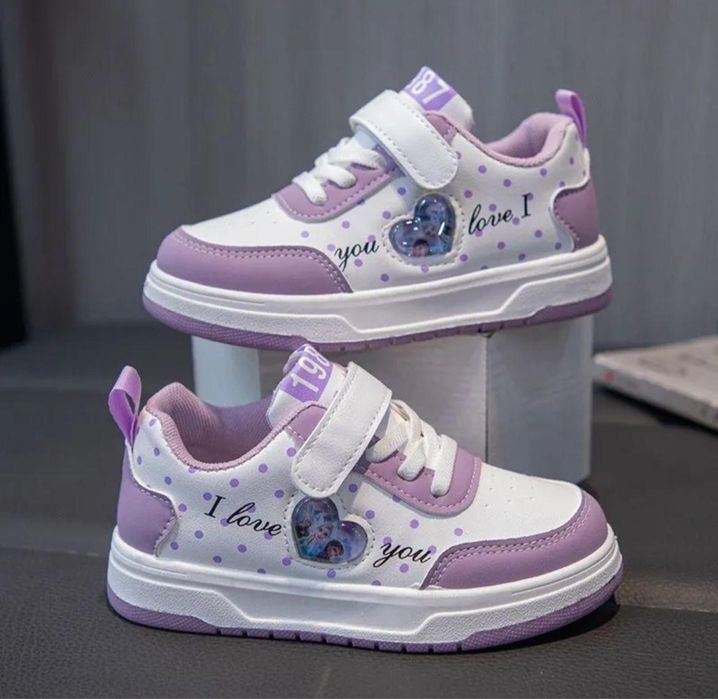 Балаларға кроссовки