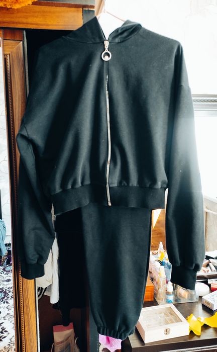 Женская Спартивка очень красивая