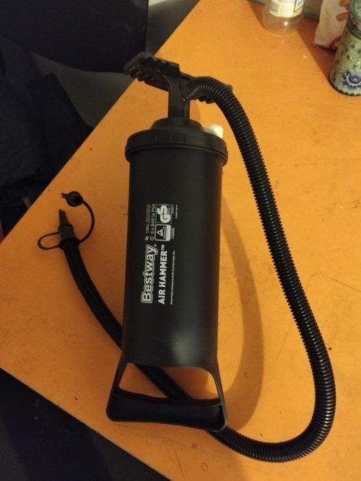 Vând cort, scaun pliabil, lampă