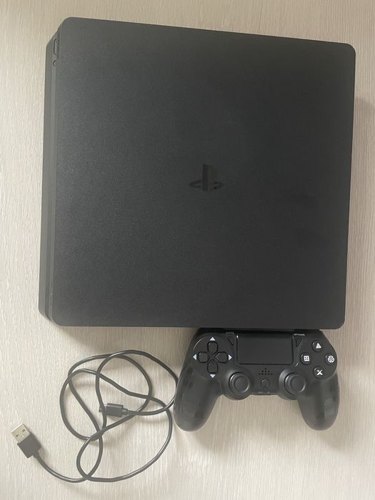 Vând PlayStaton 4 Slim 500GB + Minecraft