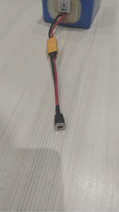 Baterie pentru orice tip de mascotă gonflabilă. Timp utilizare 4 ore