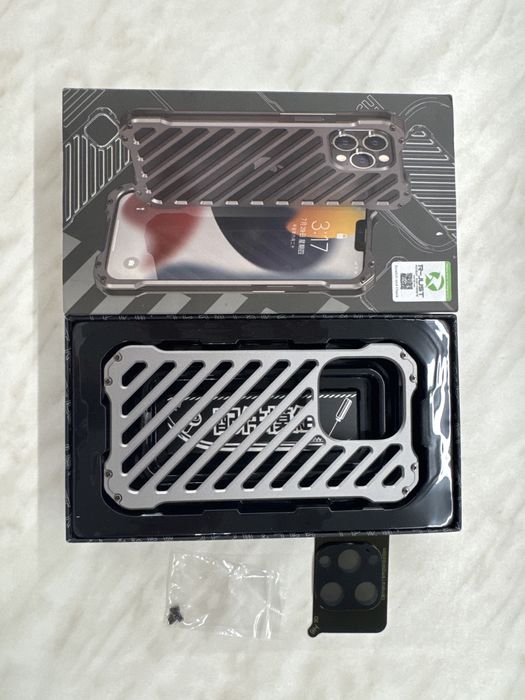 Метален кейс за Iphone 15pro