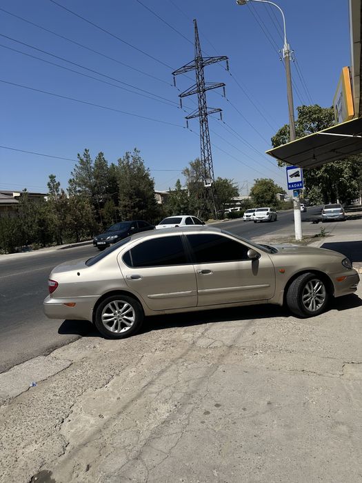 nissan maxima a33 2002