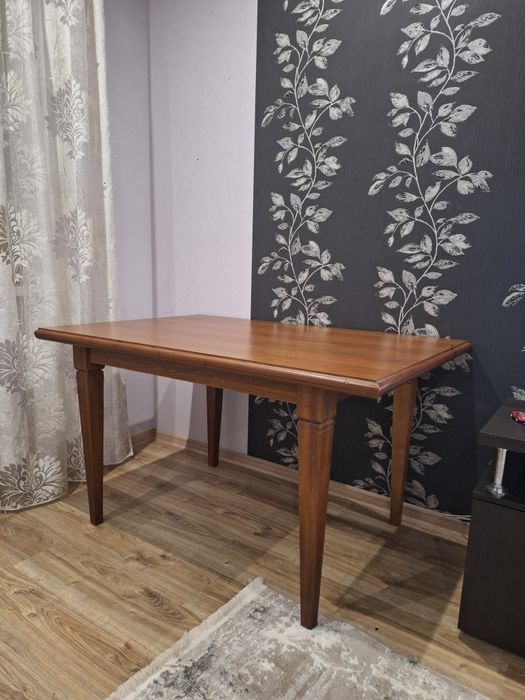 Продам стол в хорошем состоянии