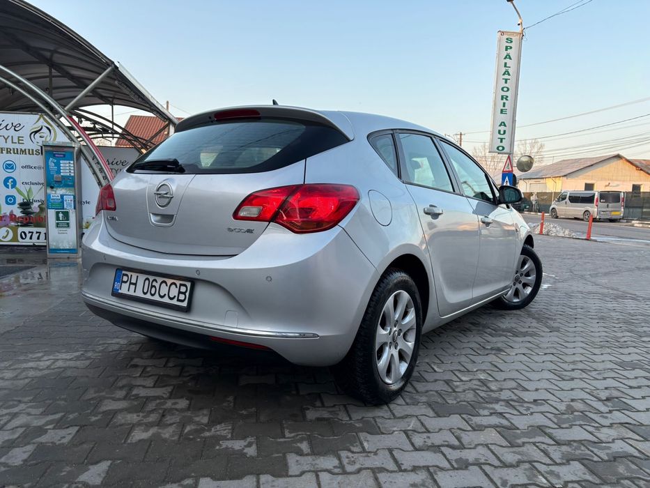 Opel Astra J / 2015 / Diesel / Proprietar / 2 Chei / Impecabila