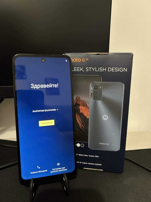 Телефон Motorola E32