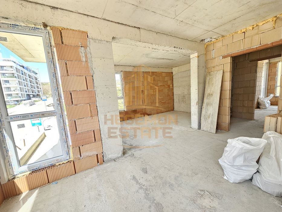 Продава се Четиристаен апартамент в Варна, Кайсиева градина - 103 кв.м за 911 €/кв.м - Снимка #2