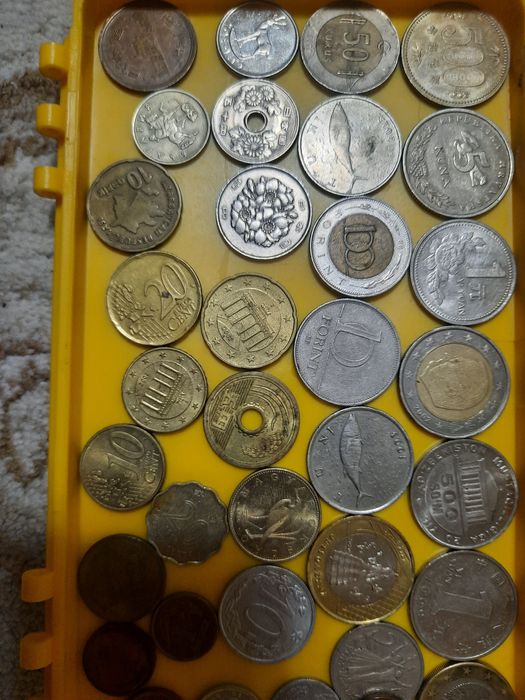 Продам деньги разных  зарубежных стран