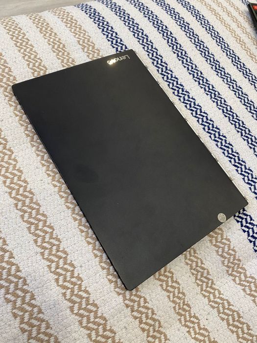 Lenovo YOGO Book