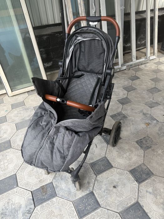 Ходунок , коляска , стол для кормления