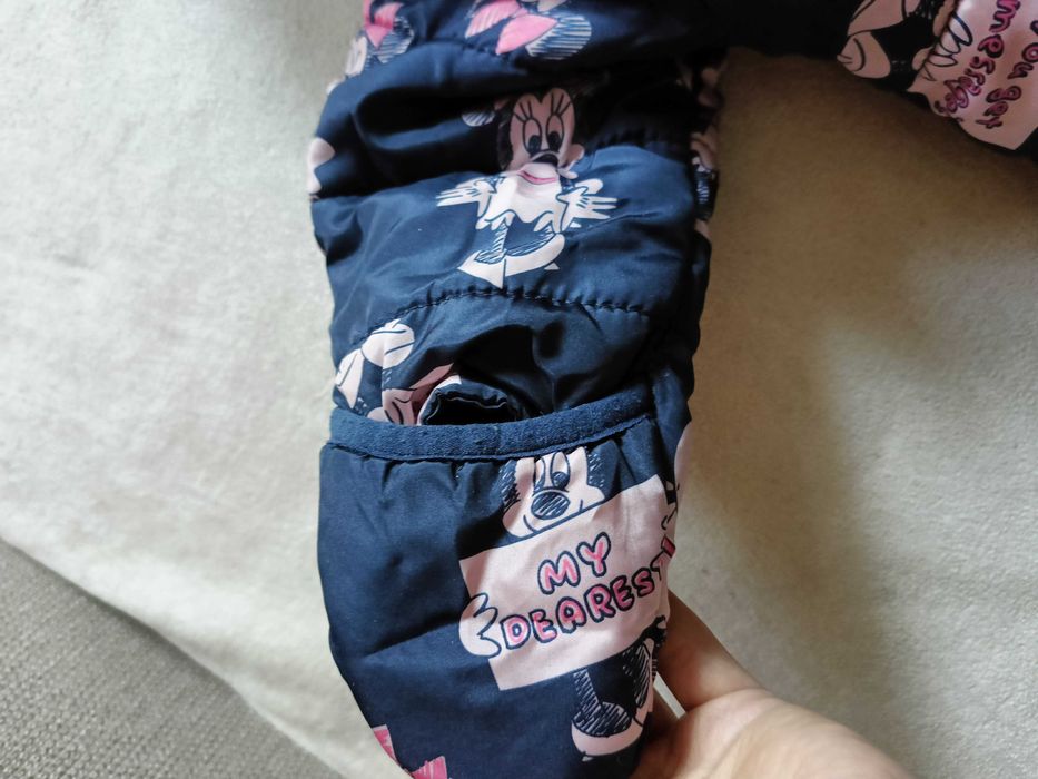 Продавам зимен космонавт за момиче