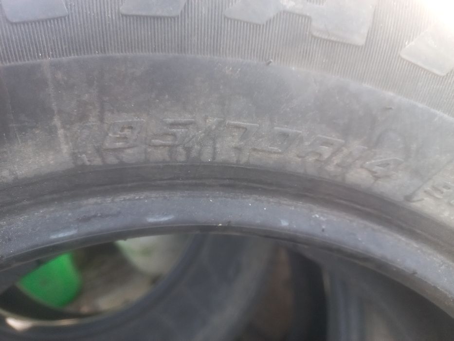 Продам комплект резины