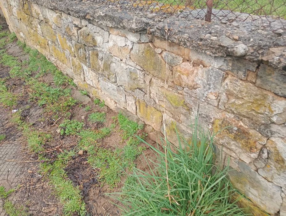 Камък от дувар по договаряне