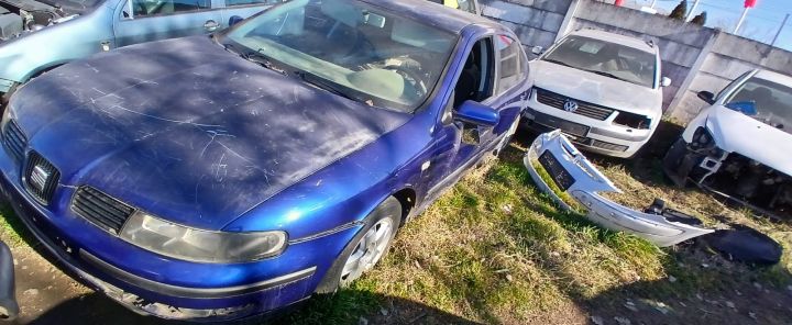 Far dreapta 1M1941002D / 1M1 941002D Seat Leon prima generatie 1M