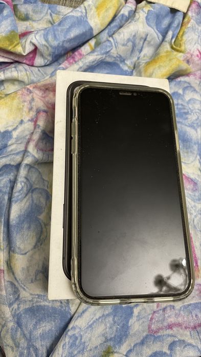 Продам Iphone xr 64gb