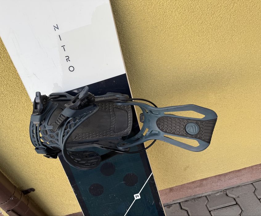 Placa snowboard Nitro Team 157 boots Nitro Team legaturi Fenix Flow