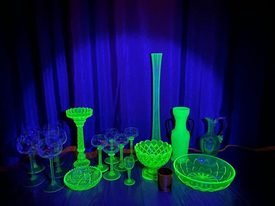 Colecție Uranium Glass – Sticlă cu uraniu fluorescentă UV – Raritate