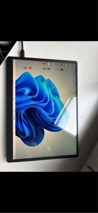 Портативен монитор 14 инча 2k