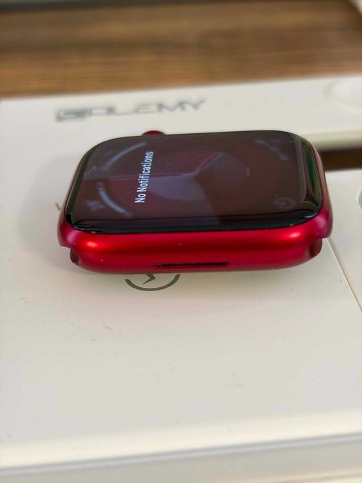 Смарт часовник Apple Watch 7 червен 85% батерия