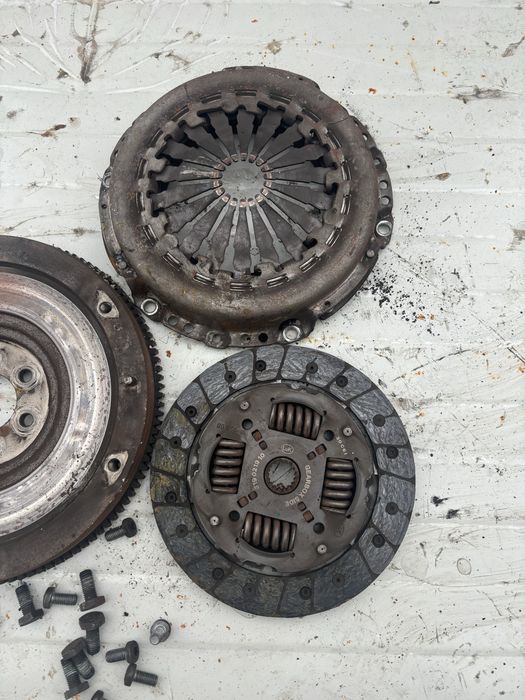 kit ambreiaj peugeot 206 motor 1.4Hdi an 2006