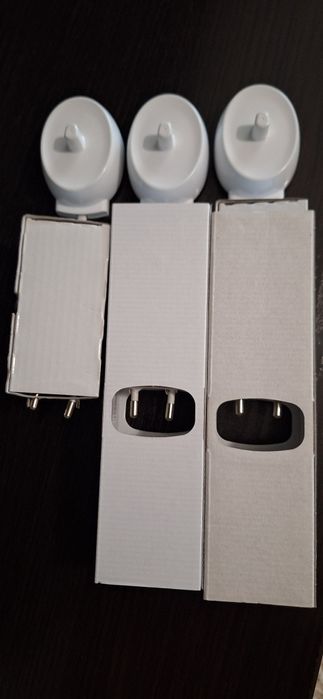 Încarcatoare 3 buc.Periută De Dinți Electrica Oral B, alb