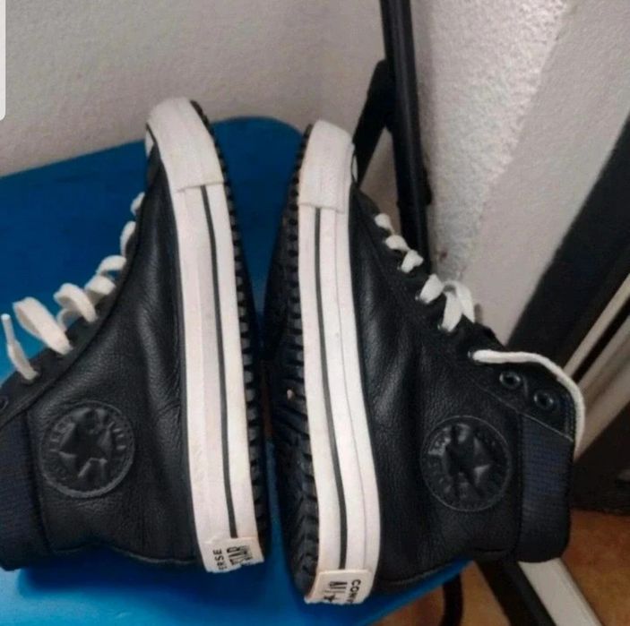 Converse înalți negri mărimea 40