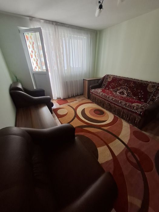 Beclean Apartament 2 camere  etaj 2 ,strada Grigore Silasii de inchiriat pret 1200lei!!!