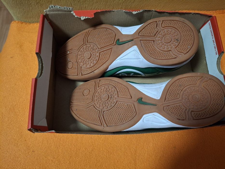 Adidasi Nike Green,model" total 90",mărime 38