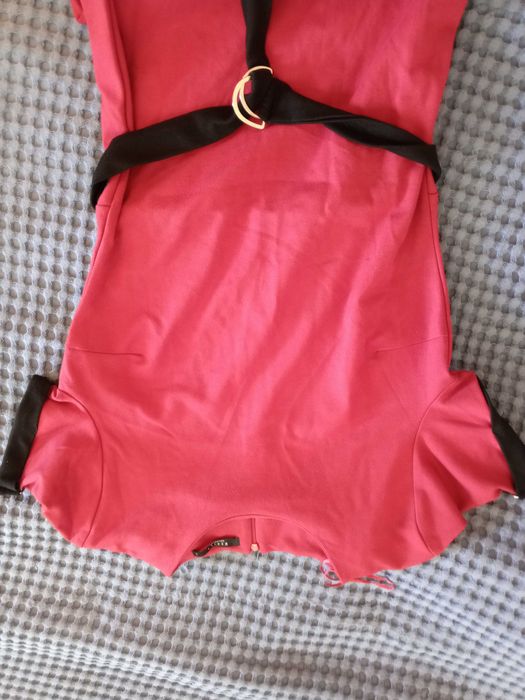 Рокля Mohito червено и черно