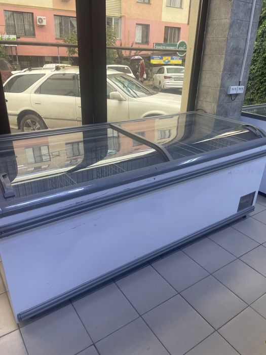 Морозильник большой