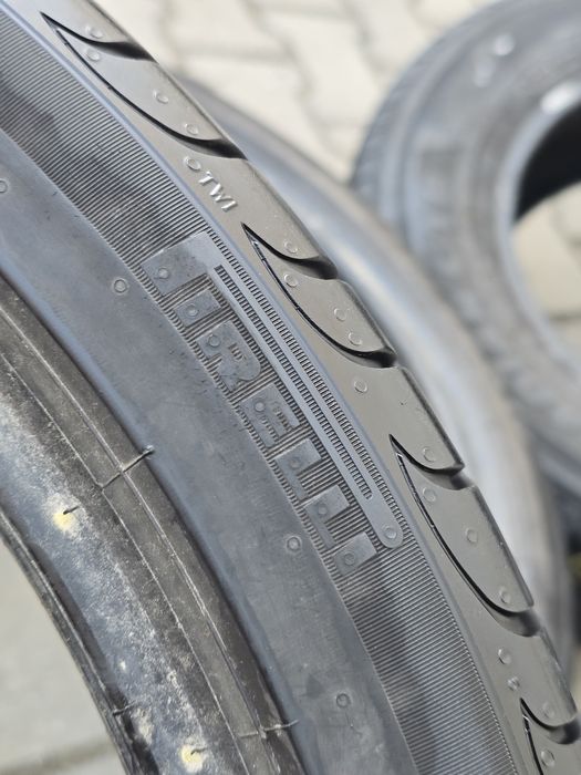 255 35 19 Pirelli