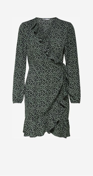 Нова рокля на Only, размер S. Дължина 86 см. Цена 15 лв.