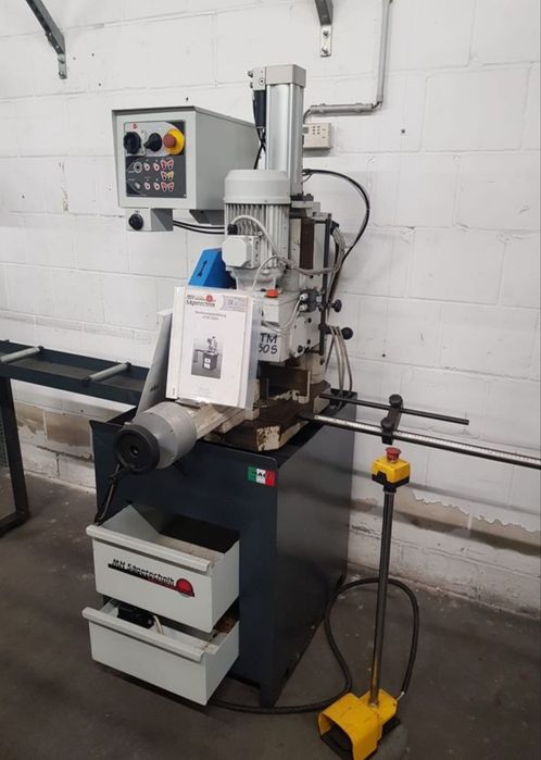 Полуавтоматичен вертикален циркуляр за метал MACC NTM 350S