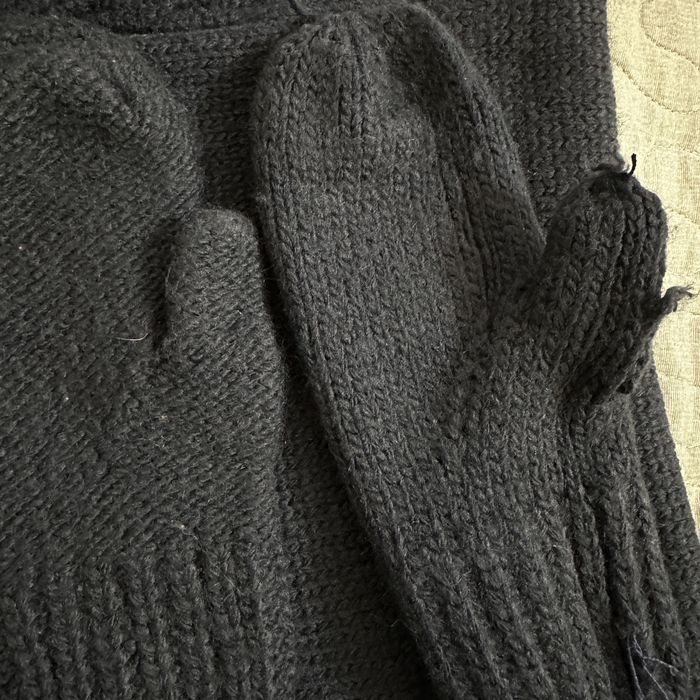 вязаный-синий балаклава с капюшоном.