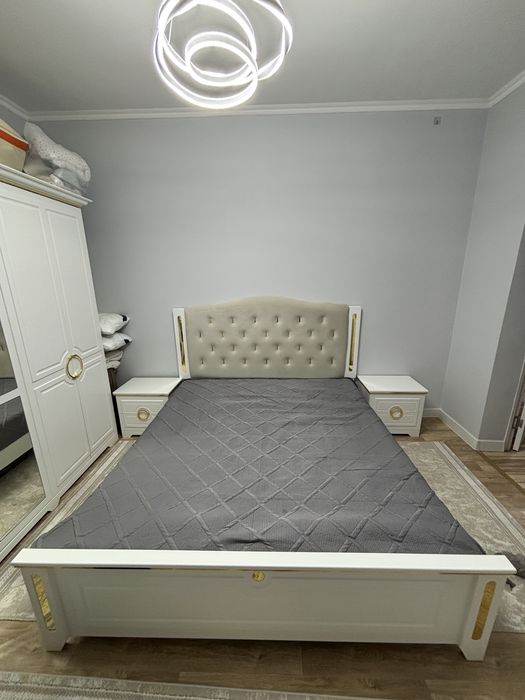 Срочно продается спальный гарнитур