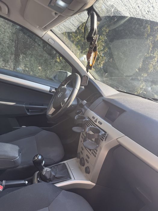 Opel  Astra   H