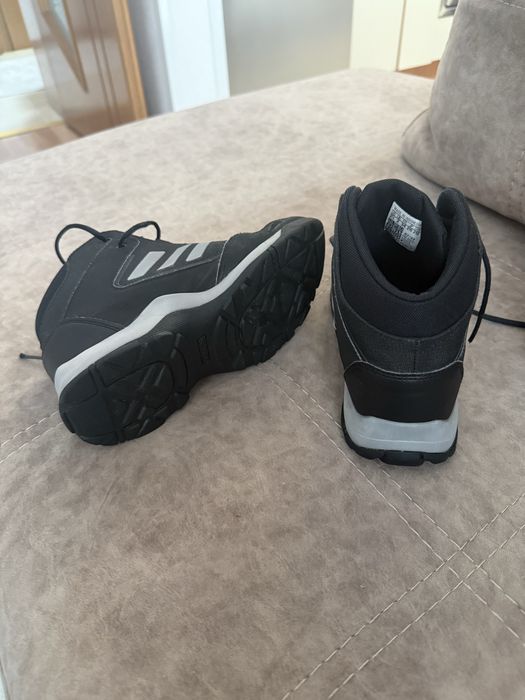 Зимни обувки Adidas