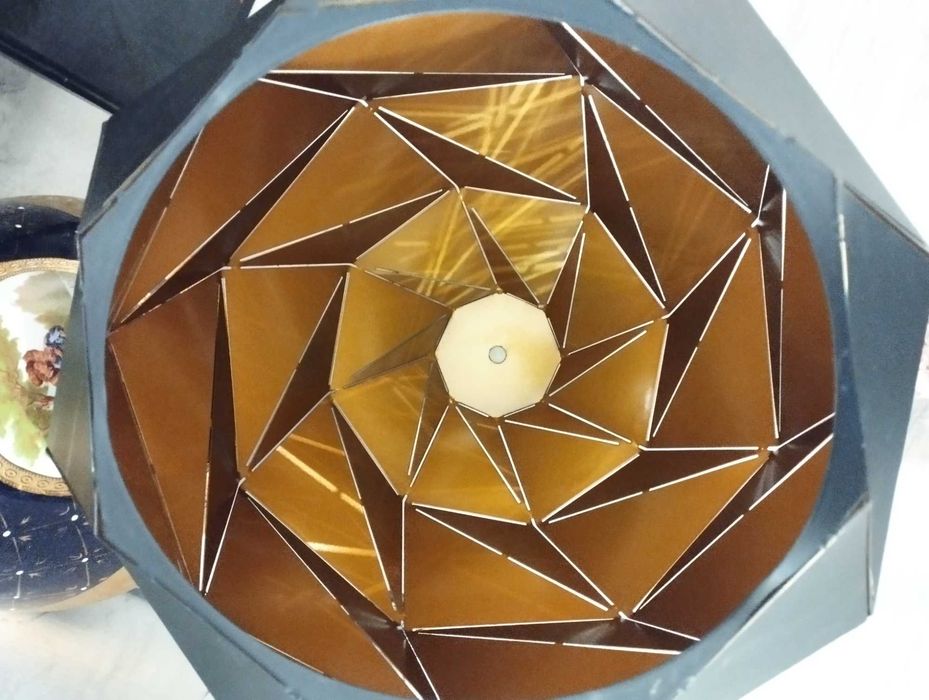 Красивая необычная люстра