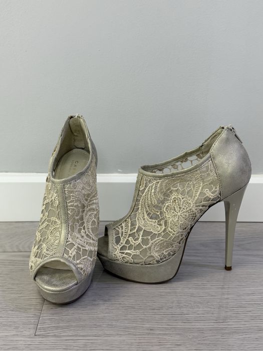 Туфли разные в идеальном состоянии