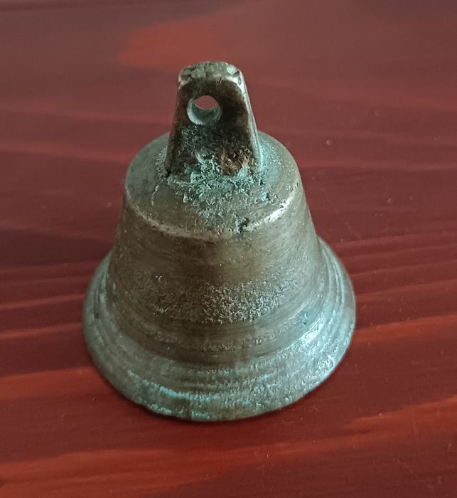Стара бронзова камбанка, звънче, хлопка