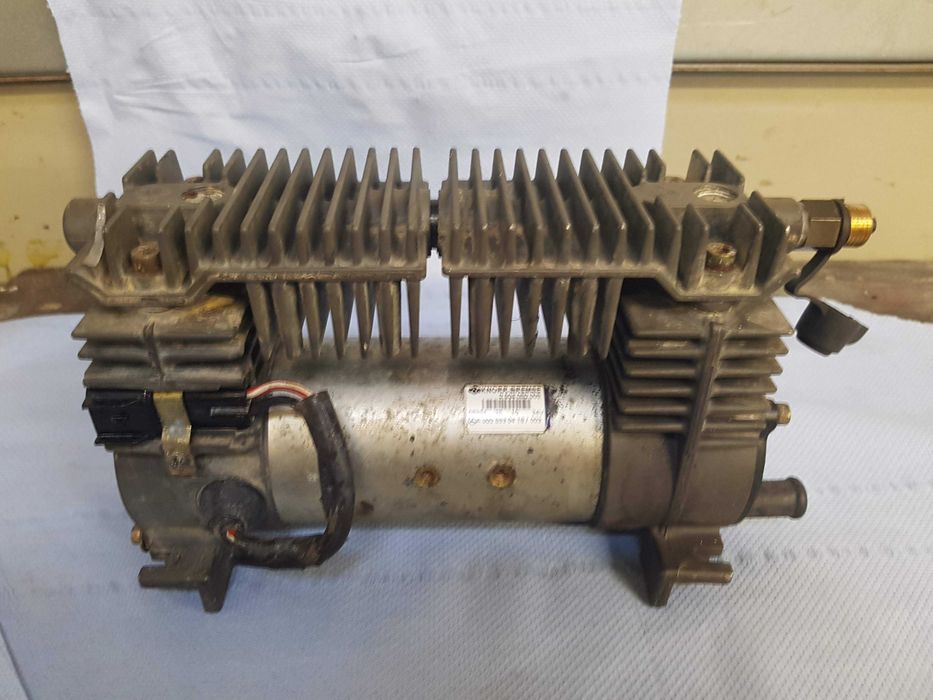 Компрессор на Мерседеес Варио